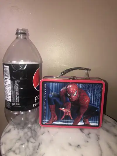 spiderman metal lunch box 2006/pls read Description , View more