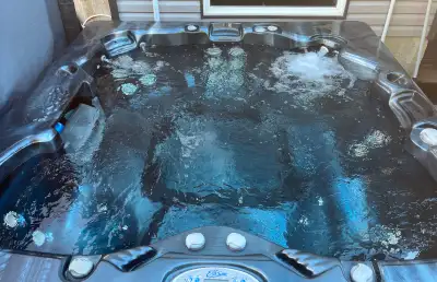 MAAX Hot Tub 8500 Elite, One Owner, has upgrades, view working, View more