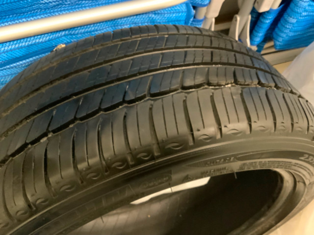 2 pneus Été Michelin Primacy MX4M 235/45/18 dans Pneus et jantes  à Laurentides - Image 4
