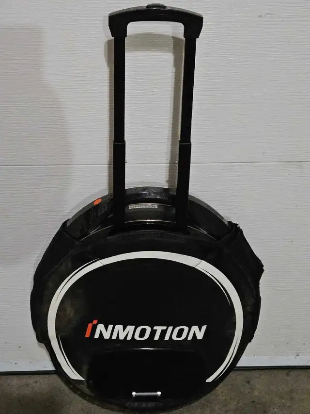 In-Motion one wheel V8S in Other in Gatineau - Image 3