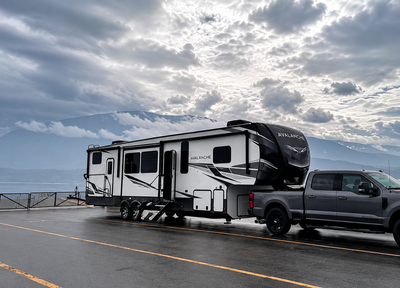 2021 Keystone Alpine Avalanche 378BH Fifth Wheel Luxury bunkhouse model in excellent condition. Very...