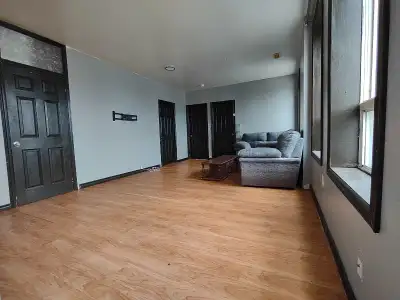 3 Bedrooms 2nd floor Apartment. All inclusive