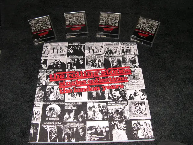 Selection de Coffrets de Cassettes Audio 4 pistes originales in CDs, DVDs & Blu-ray in City of Montréal - Image 2