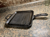 12-Inch Lodge P12SGR Cast Iron Square Grill Pan 