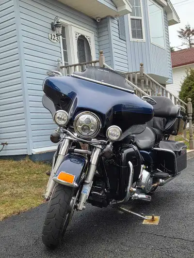 This is a beautiful Harley-Davidson Touring motorcycle, perfect for long rides and weekend getaways....