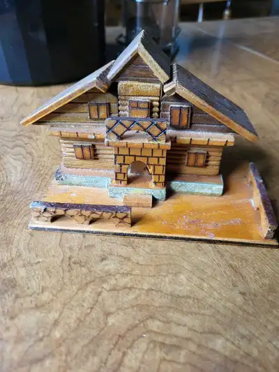 Wooden model cabins