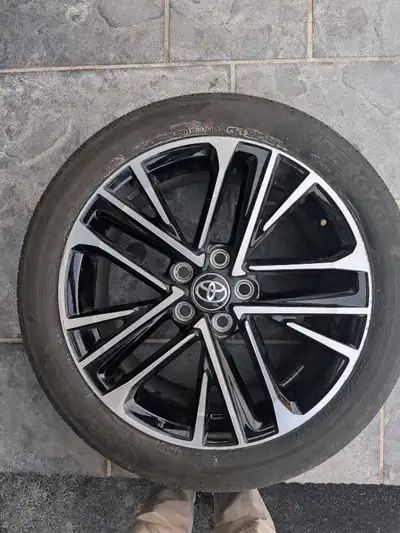 Toyota Rim and tire. 18 inch. $150 obo Pickup only in Markham