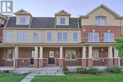 4 Bedrooms Townhouse for Rent - Preston Heights Experience comfortable and convenient living in this...