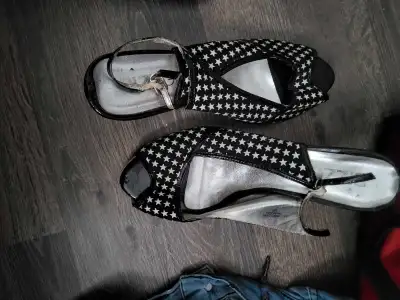 size 9 woman shoes , View more