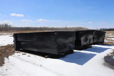 Double A Roll off dump Bin Sold the trailer and have one bin left. Measurements are: Bottom 13' L x...