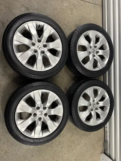 Came off of Honda Accord it can also fit with Honda Civic,Acura RSX,TSX,TLX and most cars with the s...