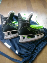 Boy's Supra 735 Hockey Skates