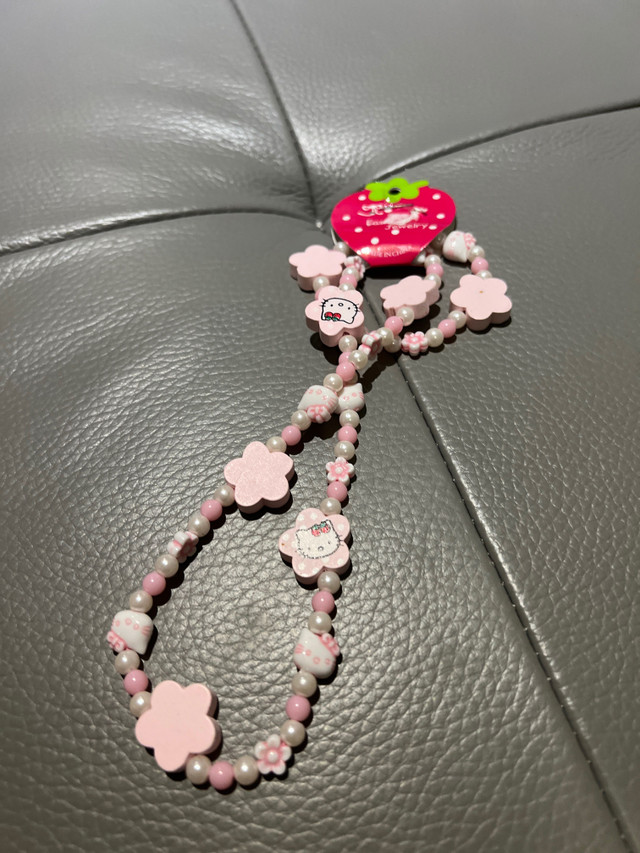 Hello kitty necklace for children!  in Jewellery & Watches in Gatineau - Image 3