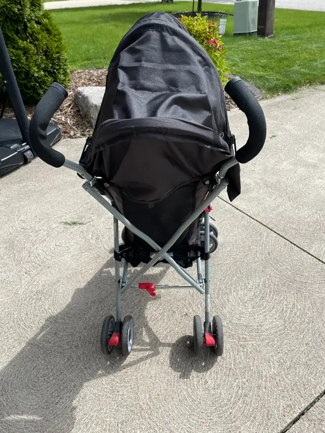 Stroller in Strollers, Carriers & Car Seats in Windsor Region - Image 5