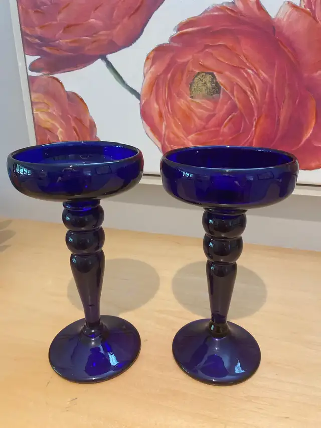 Cobalt blue glass candle holders in Home Décor & Accents in Edmonton - Image 2