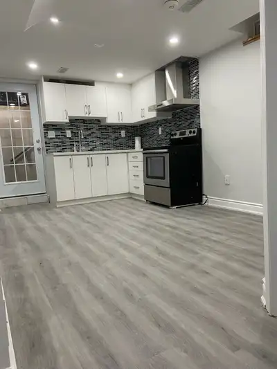 2 bedroom and 1.5 bath for rent in Vaughan