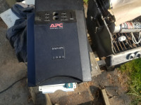 APC Smart UPS 1000 Parts or fix.