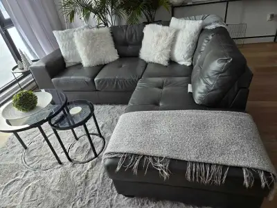 Superbe sectionnel gris, View more