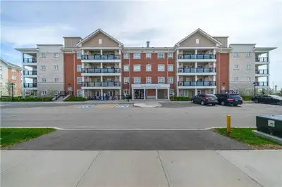 Low rise building just steps away from Mount Pleasant GO Station and Brampton Transit. Open concept...