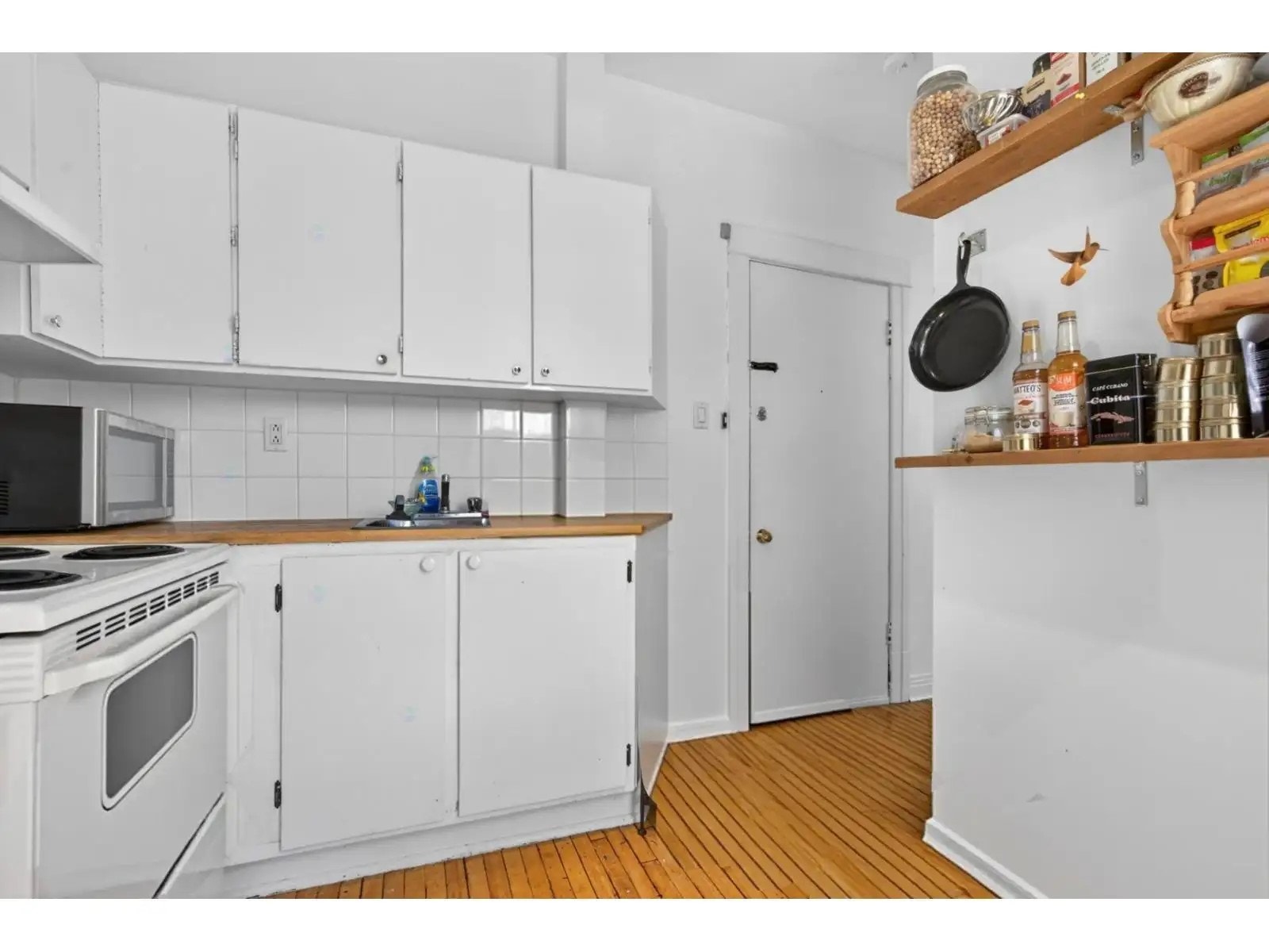 2329 Hampton Avenue — photo 3