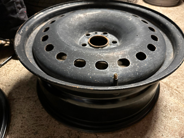 4 RIM 18 x 7.5  5x108 BC  63. 4 CB42 ET étais sur mon volvo xc dans Pneus et jantes  à Longueuil/Rive Sud - Image 2