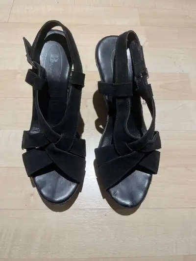 Ladies shoe, View more