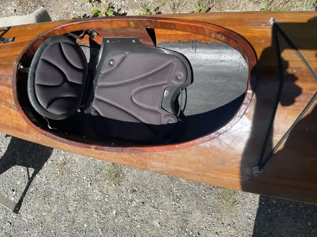 19’ cedar strip kayak in Canoes, Kayaks & Paddles in Whitehorse - Image 3