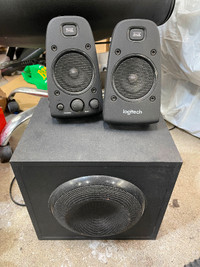 Logitech Z65 Speakers and Subwoofer