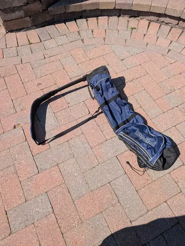 PING Moonlite Pencil Golf Sunday Carry Bag in Golf in Oshawa / Durham Region - Image 4