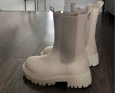 Women’s Shoes, View more