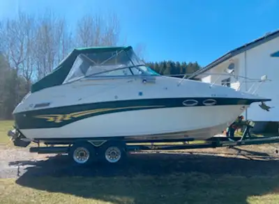 Selling for my parents 1999 Crownline 268 R – 27' – Mint Condition This 1999 Crownline 268 R is read...