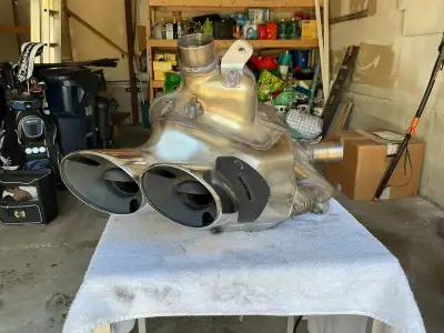 Never used 2018 Ducati X-Diavel OEM Stock Slip-on Exhaust System Muffler Zdm-a125