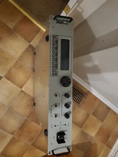 CUBIC CDR-3150 VLF-HF DSP RECEIVER *READ DESCRIPTION*, View more