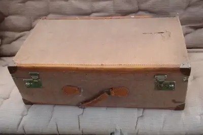 Vintage Suitcase - Movie Prop 1