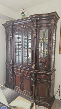 Hutch and Display Cabinets 