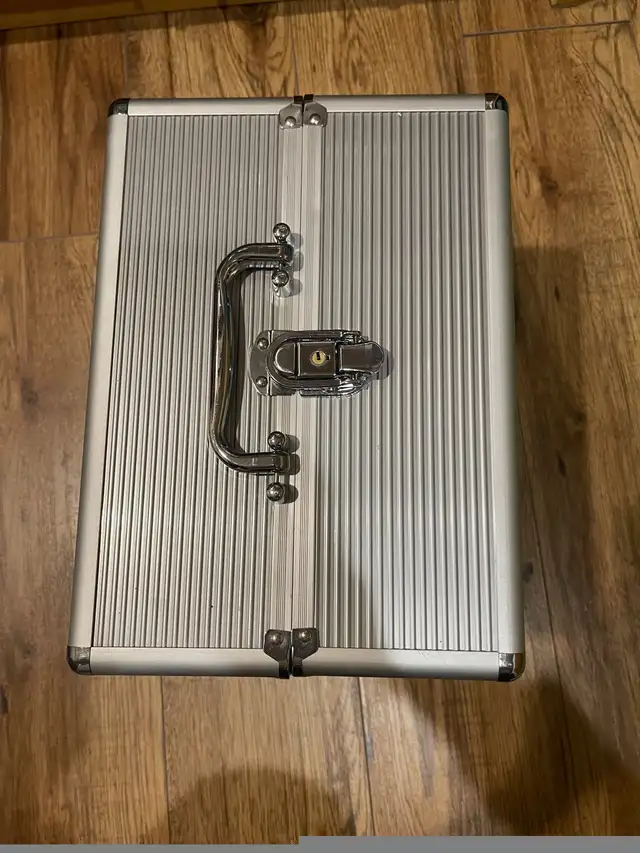 Make Up Train Case in Women's - Other in Oshawa / Durham Region - Image 3