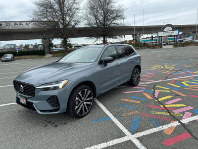 2022 Volvo XC60 Recharge T8 eAWD PHEV R-Design Extended Range