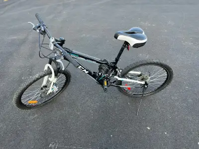 CCM Static two.four Dual Suspension xcountry DSXC Shimano 21-speed 14" mountain bike. Good for a per...