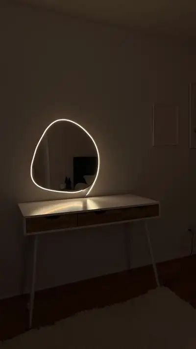 Stylish vanity makeup table (or desk depending on your use) with a gorgeous LED light up mirror. Mak...