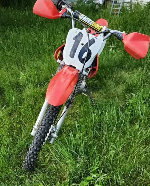 2001 Honda XR100R in Dirt Bikes & Motocross in Calgary - Image 3