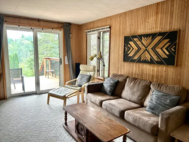 Waterfront Cottage - Lee River in Manitoba in Canada - Image 4