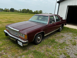 1985 Ford Crown Victoria Ltd