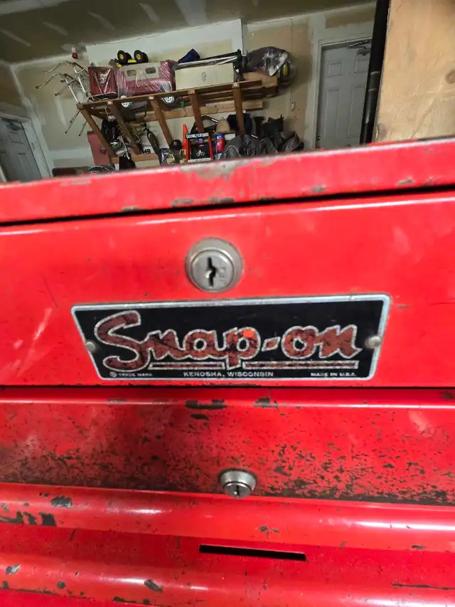Snap On tool boxes513084840457031684