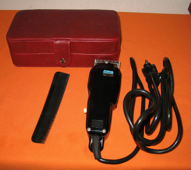 Pet Groomer Clipper - Barber Kit By Wahl in Accessories in Edmonton - Image 3