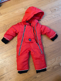 Couvre hiver bébé en duvet rouge 