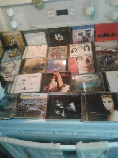 
CD  DVD VHS Souris
Lampe  Speakers
PRIX NÉGOCIABLE 
ALL MUST GO, View more