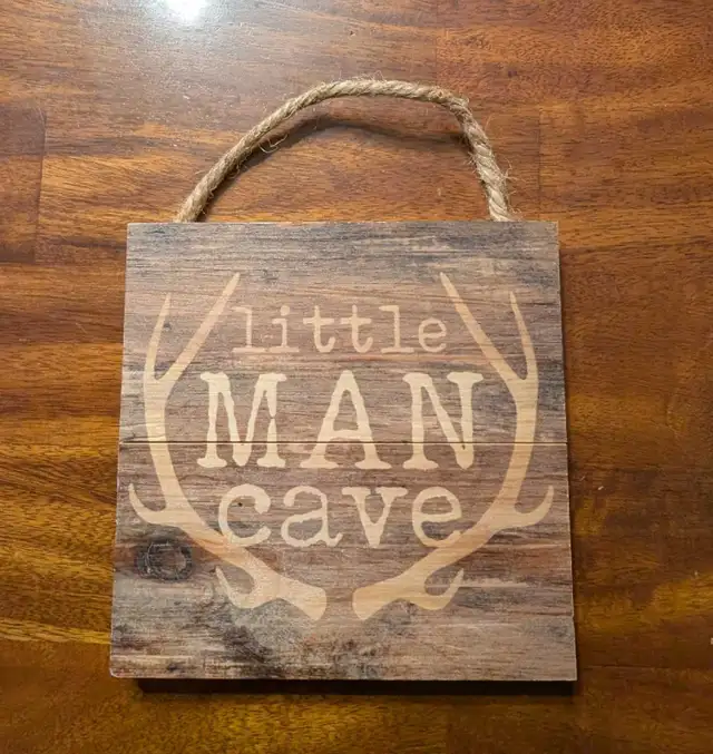 Wooden Home Decor - decorative basket, lamp, wall hangings/signs in Home Décor & Accents in Norfolk County - Image 5