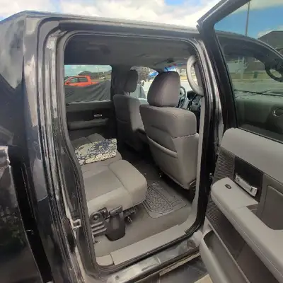 2006 Ford F150, 4.6 motor, Good tires on 18in ION Rims, Lund solid Tonneau Bed Extender, The Body an...