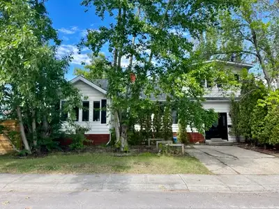 Available 1st October Damage deposit 1 month rent All utilities included For working or studying per...