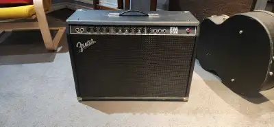 Fender FM 212R Guitar Amp – 2x12 Combo – 100W – As Is, View more